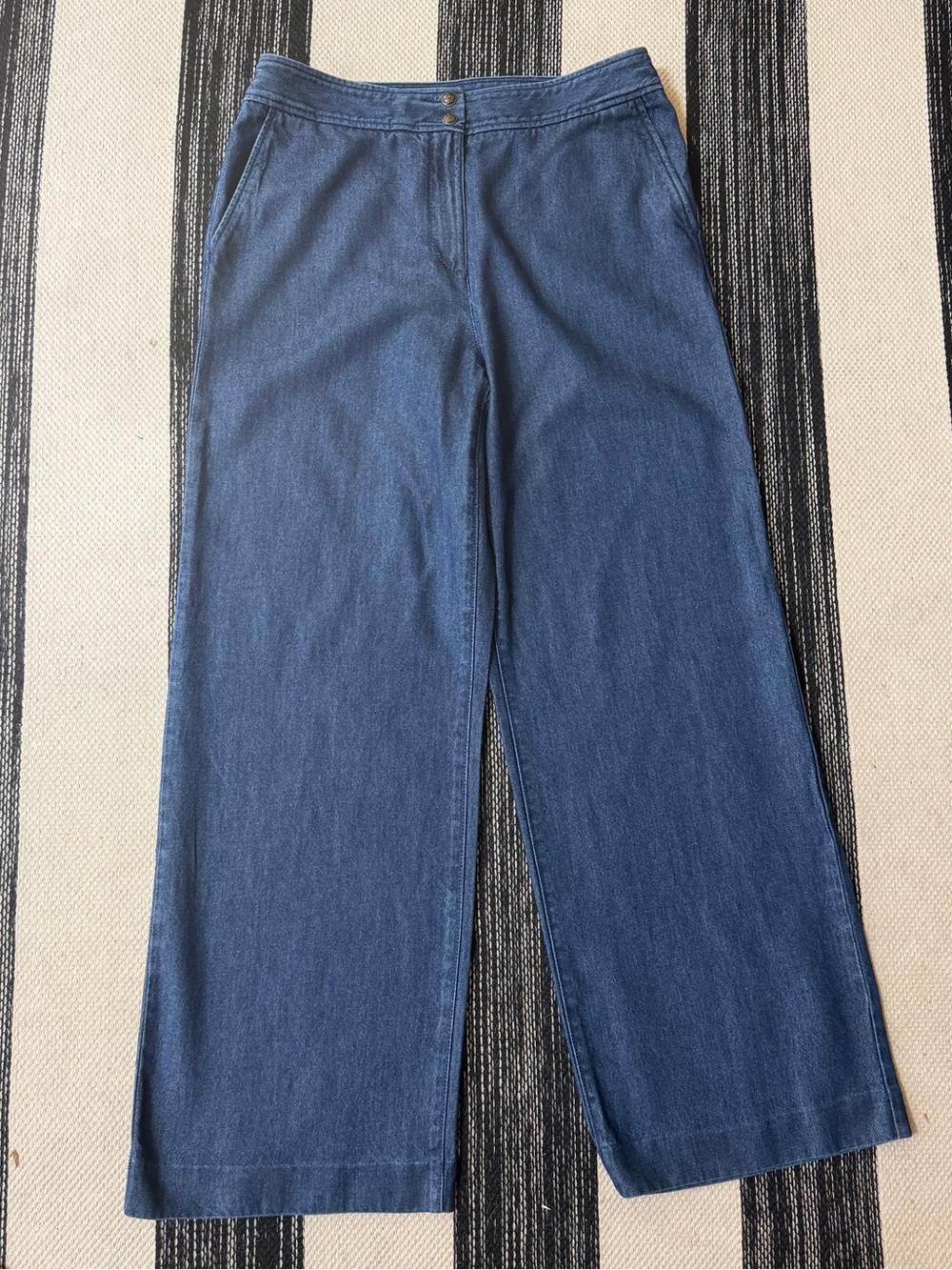 Talbots Women’s Navy Blue Wide Leg Comfy Jeans Size 10